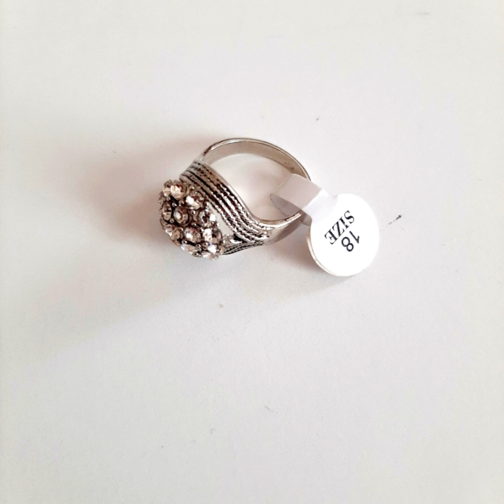 Rhinestone Ring - Picture 2 of 4